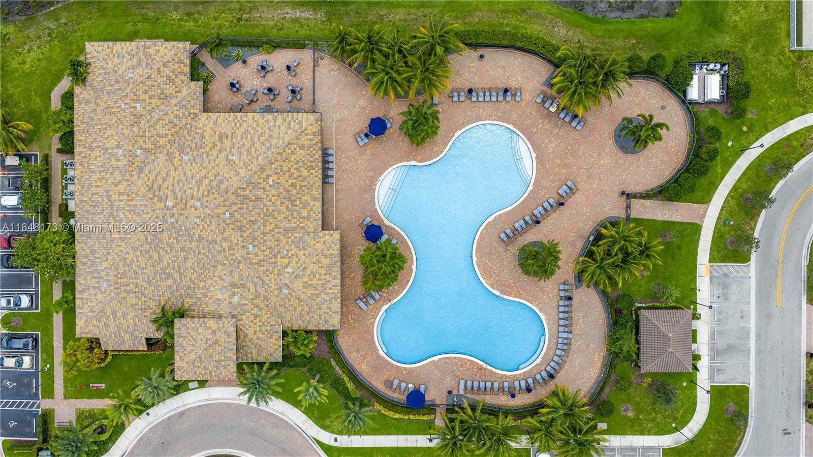 Small Image of 3345 WEST 95TH TER, Hialeah Number 39