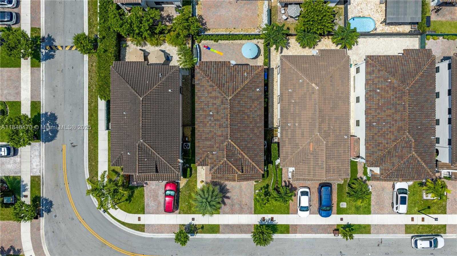 Small Image of 3345 WEST 95TH TER, Hialeah Number 4