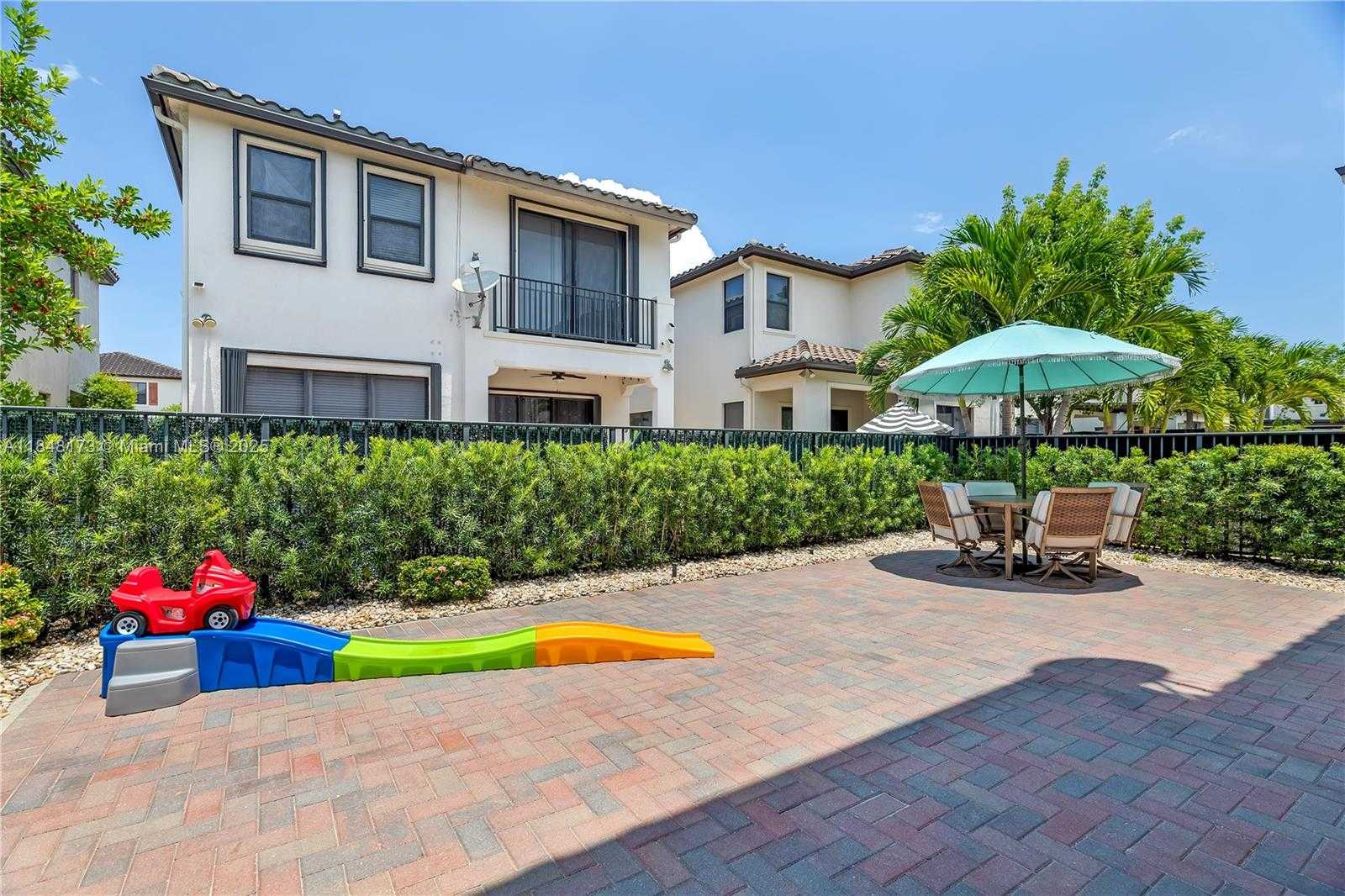 Small Image of 3345 WEST 95TH TER, Hialeah Number 50