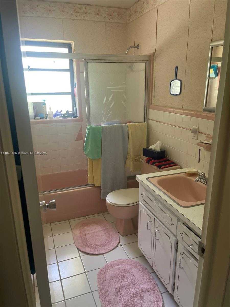 Small Image of 2730 NORTH EAST 8TH ST, Pompano Beach Number 14