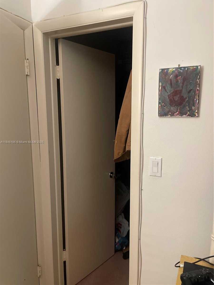 Small Image of 2730 NORTH EAST 8TH ST, Pompano Beach Number 27