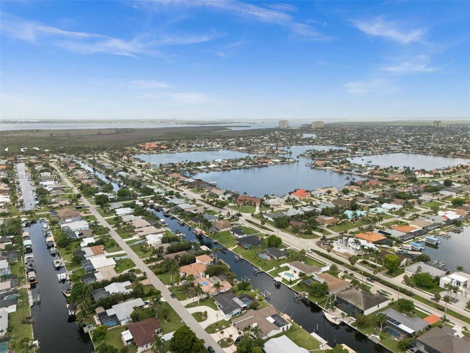 Small Image of 5122 SW 3RD AVE, Cape Coral Number 32
