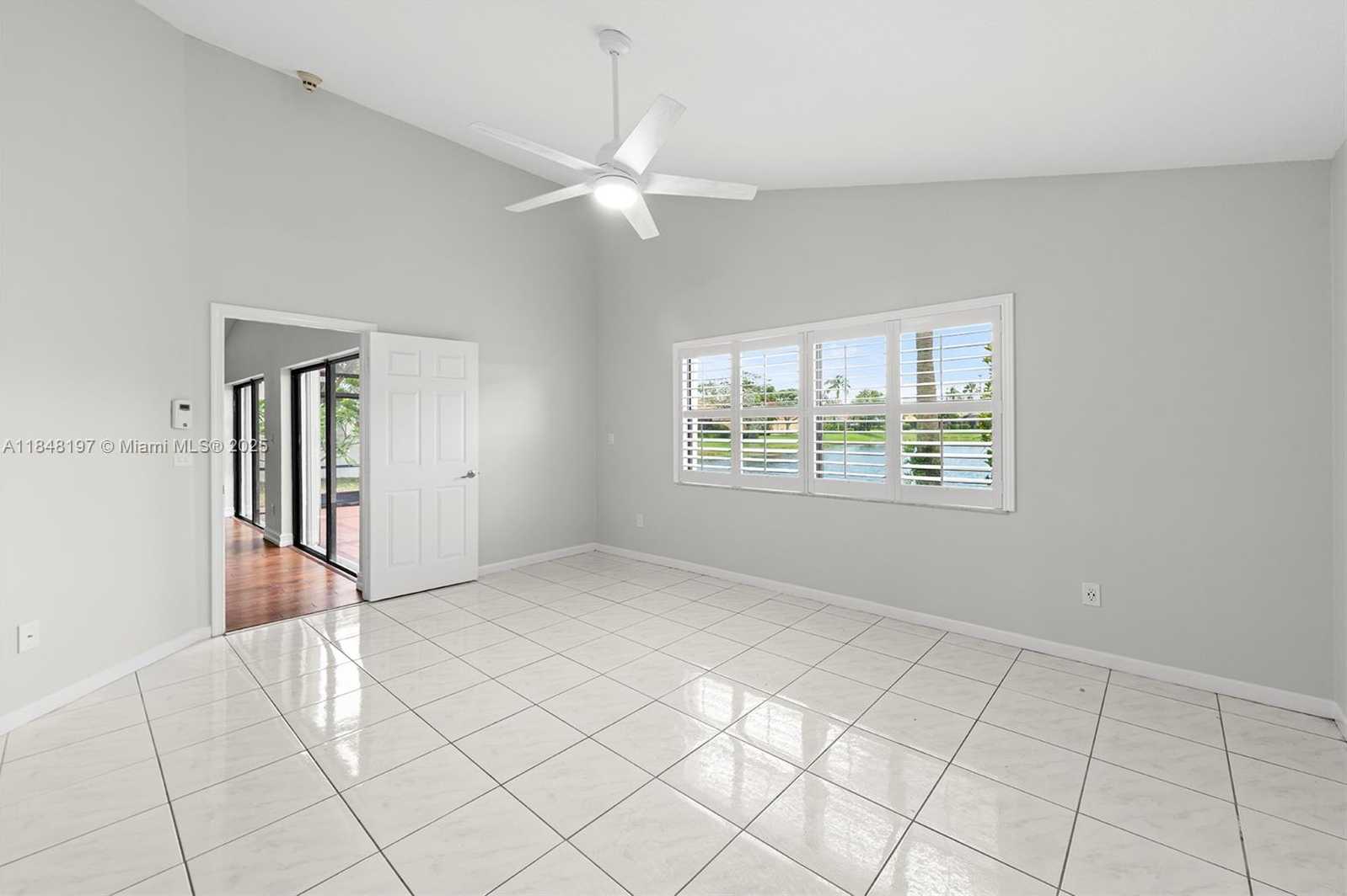 Small Image of 146 EXECUTIVE CIR, Boynton Beach Number 13