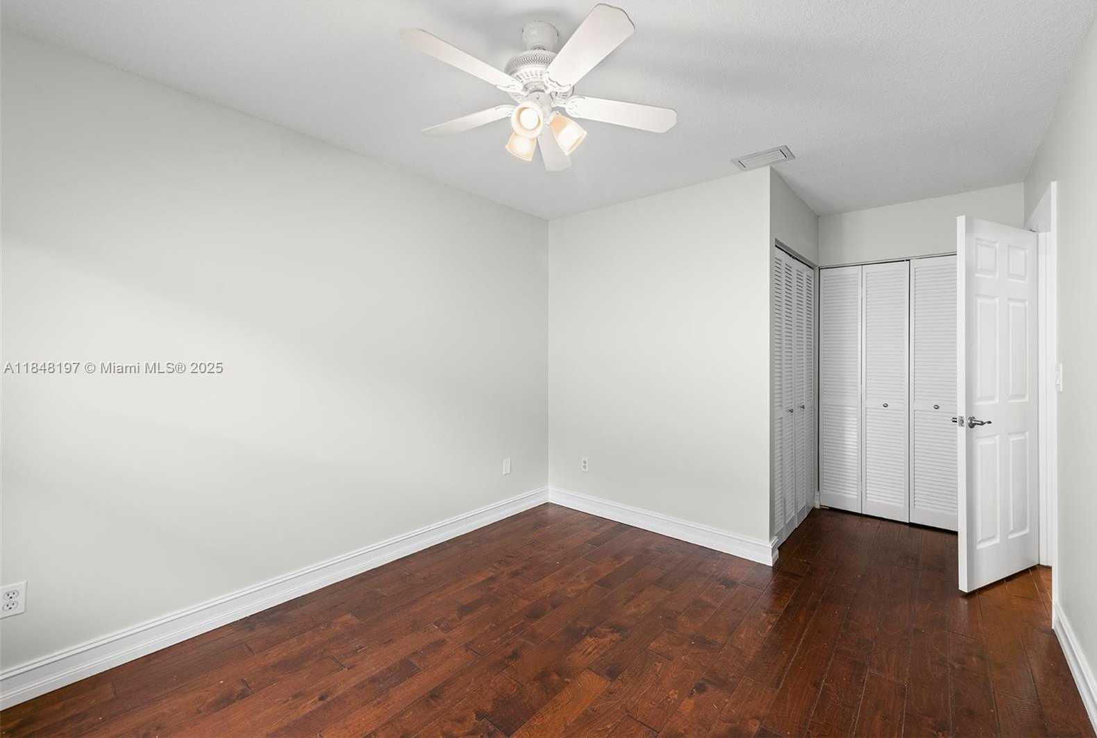 Small Image of 146 EXECUTIVE CIR, Boynton Beach Number 23