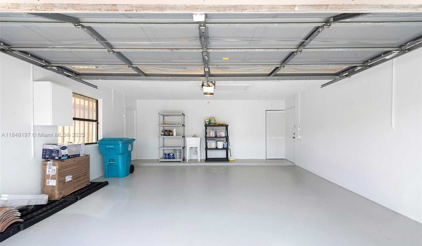 Small Image of 146 EXECUTIVE CIR, Boynton Beach Number 26