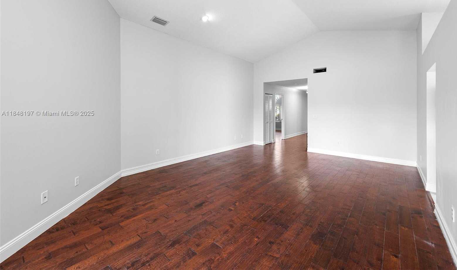 Small Image of 146 EXECUTIVE CIR, Boynton Beach Number 6