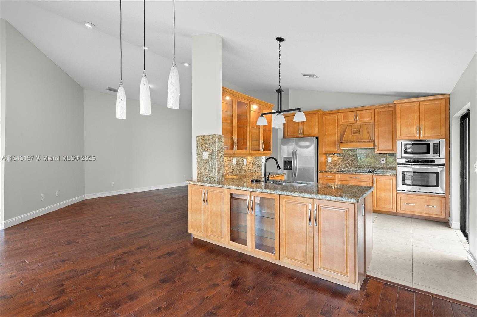 Small Image of 146 EXECUTIVE CIR, Boynton Beach Number 8