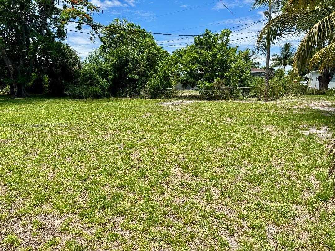 Small Image of 412 EAST EVANSTON CIR, Fort Lauderdale Number 3