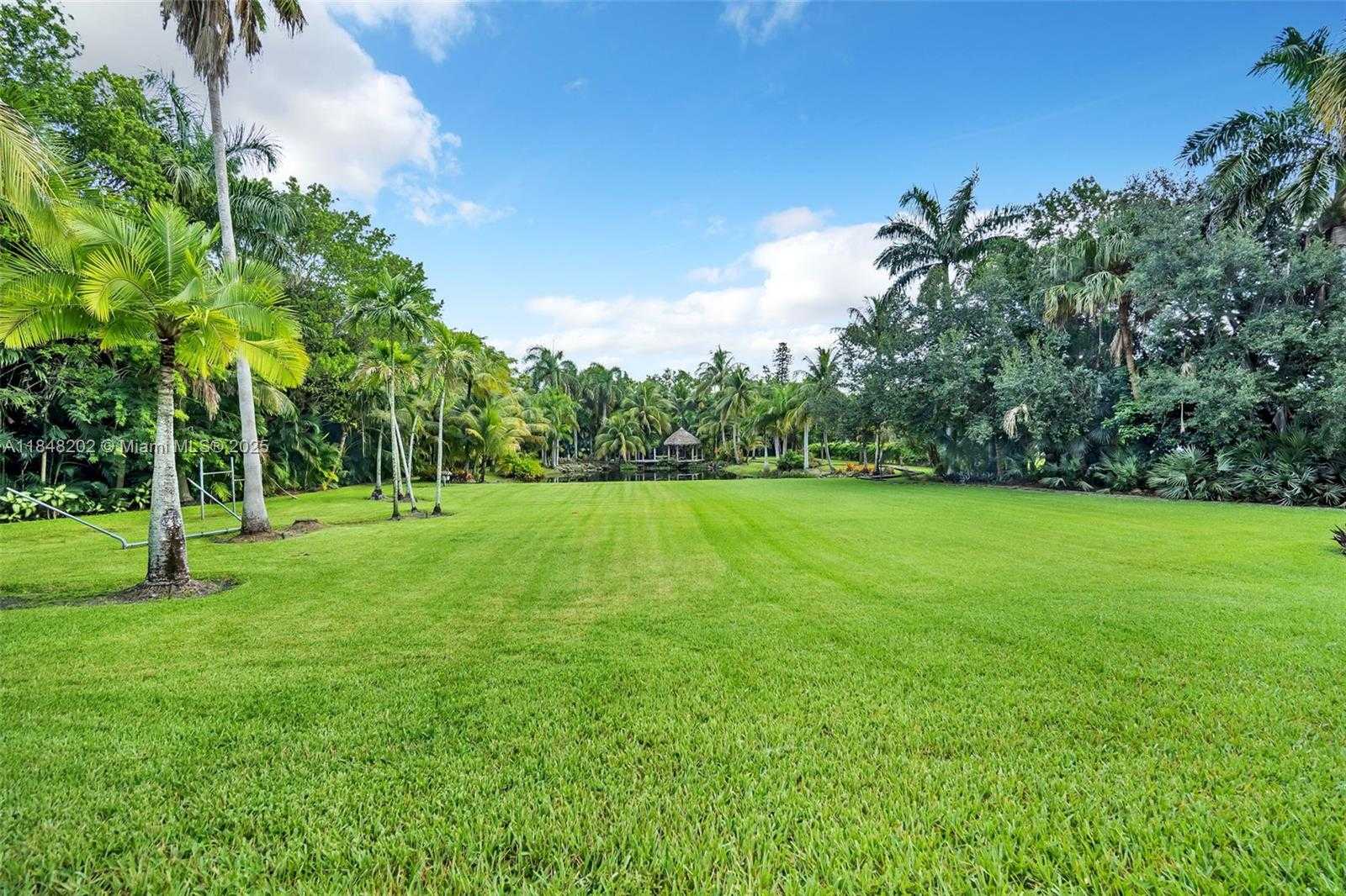 Small Image of 14211 SUNSET LN, Southwest Ranches Number 15