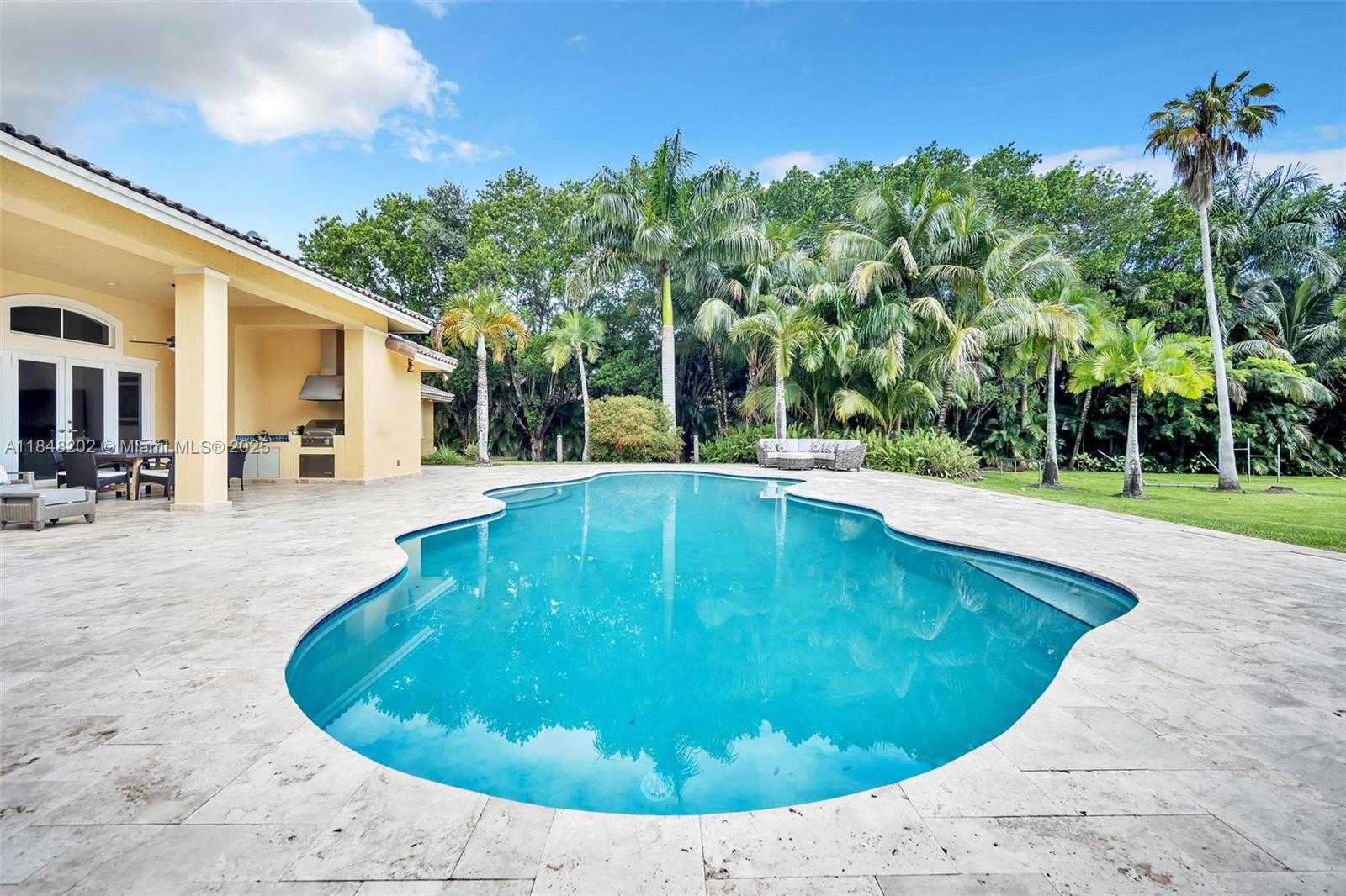 Small Image of 14211 SUNSET LN, Southwest Ranches Number 25