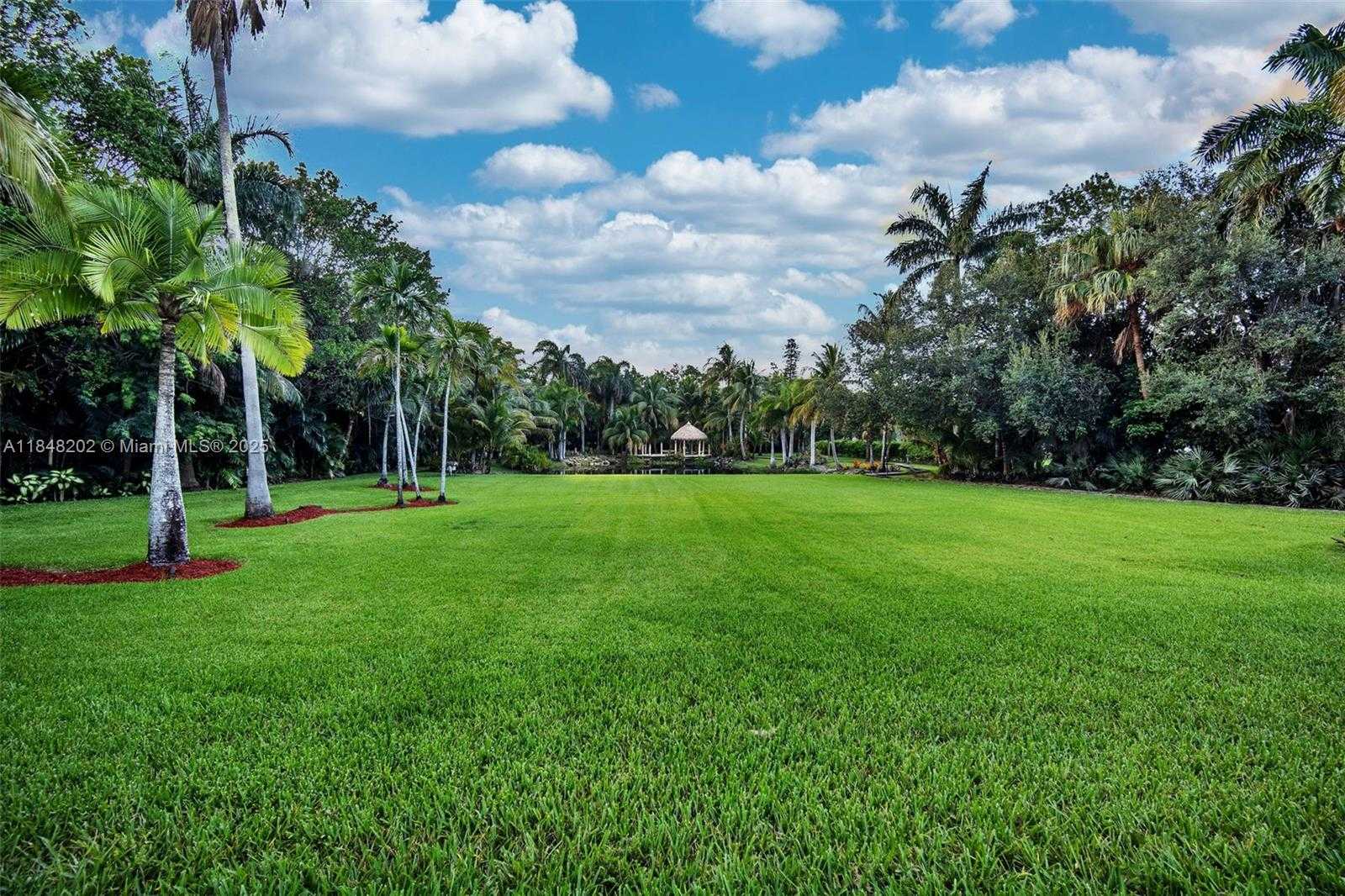 Small Image of 14211 SUNSET LN, Southwest Ranches Number 71