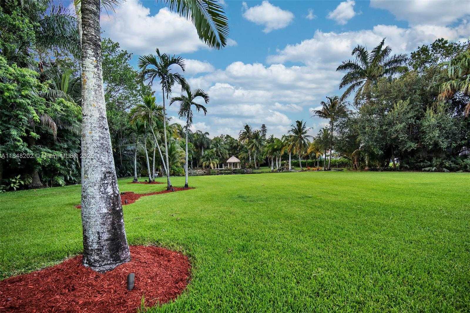 Small Image of 14211 SUNSET LN, Southwest Ranches Number 72