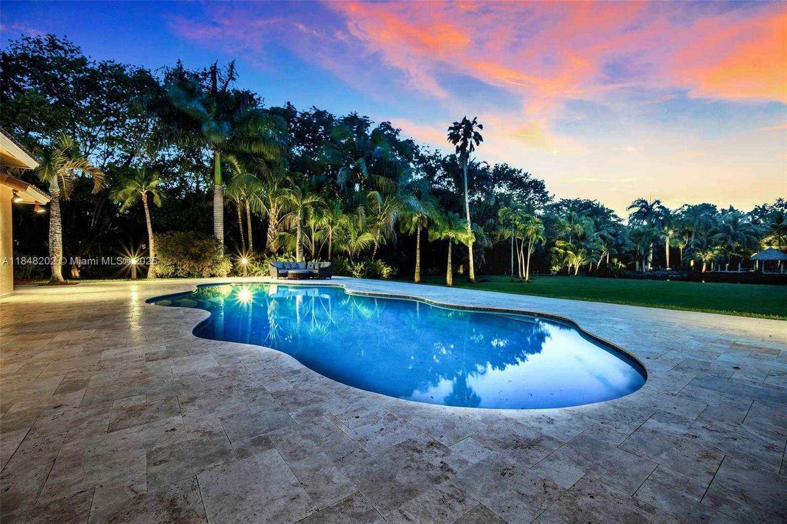 Small Image of 14211 SUNSET LN, Southwest Ranches Number 74