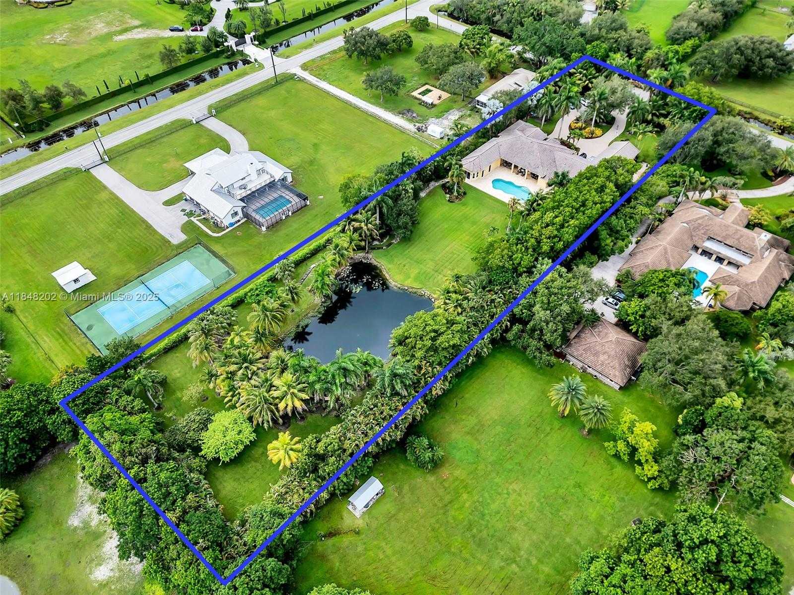 Small Image of 14211 SUNSET LN, Southwest Ranches Number 76