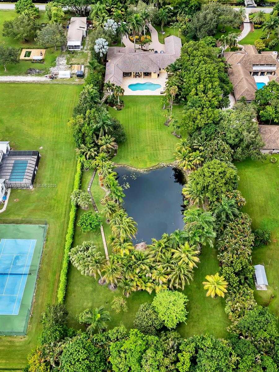 Small Image of 14211 SUNSET LN, Southwest Ranches Number 78