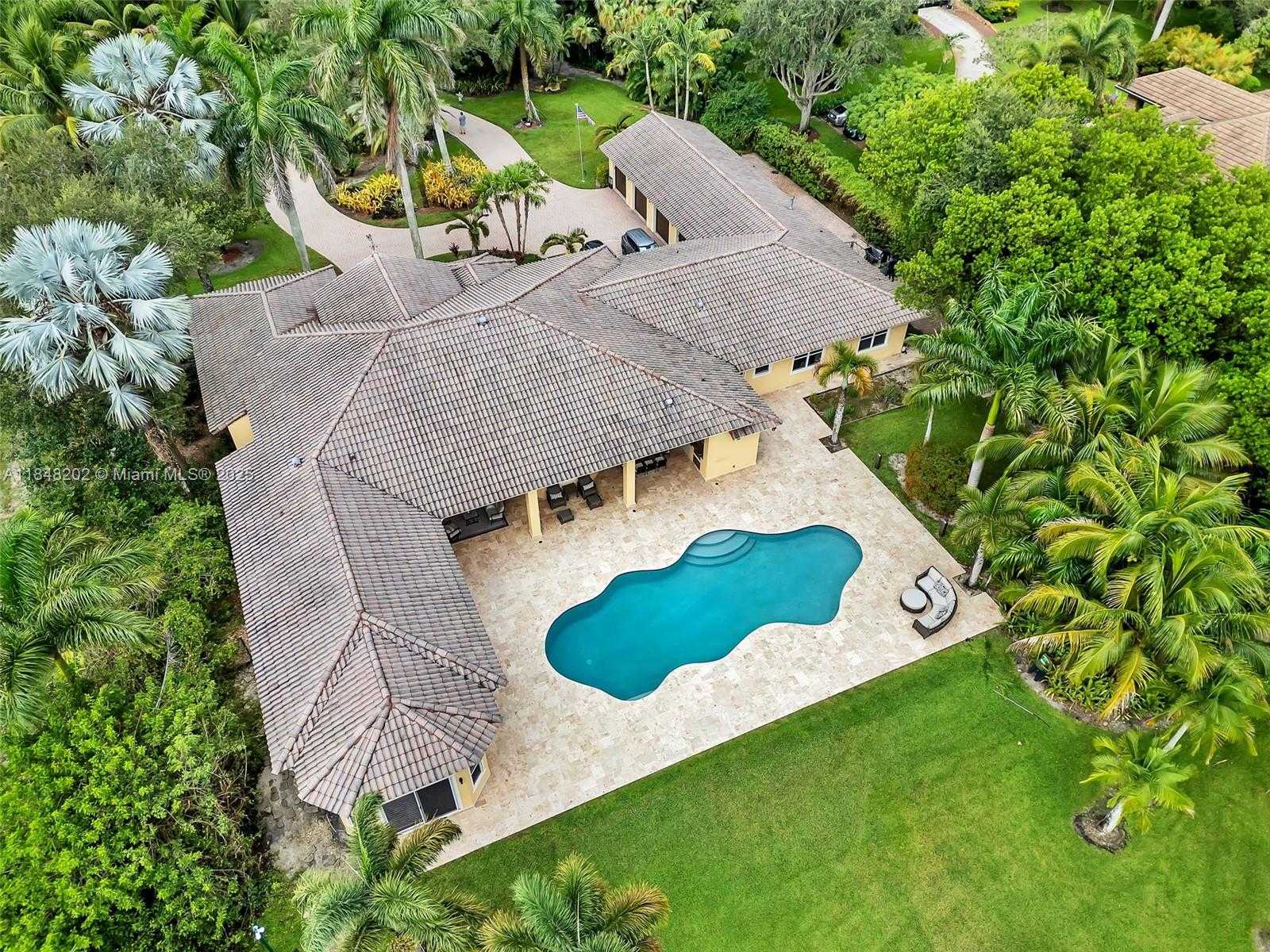 Small Image of 14211 SUNSET LN, Southwest Ranches Number 79