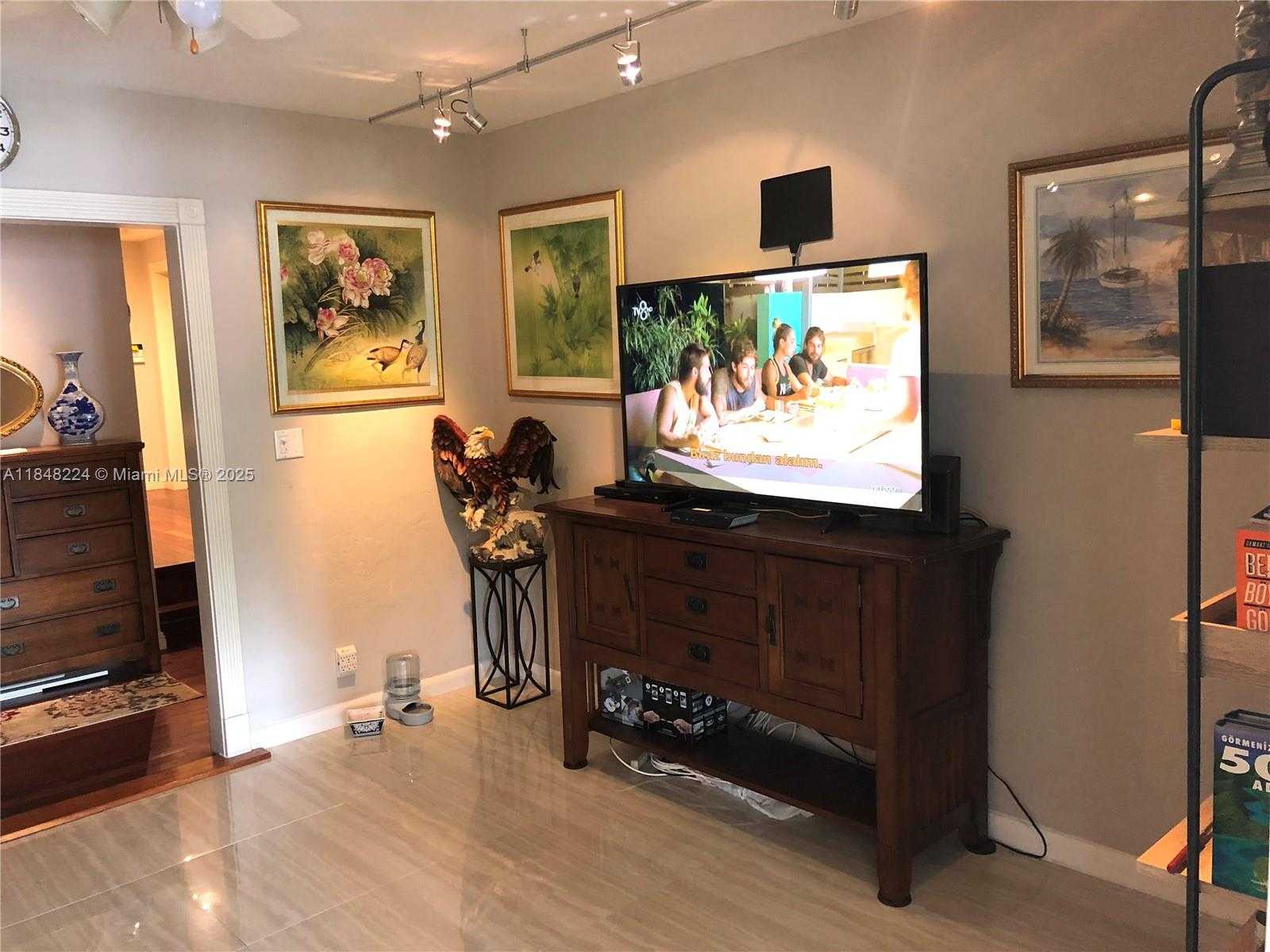 Small Image of 1524 ARGYLE DR, Fort Lauderdale Number 24
