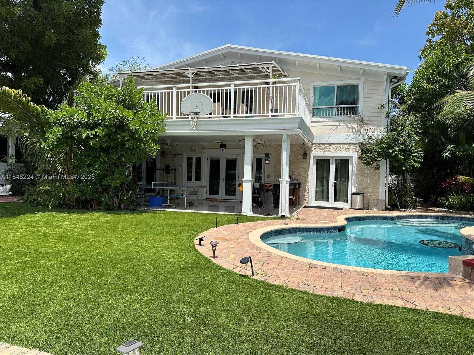 Small Image of 1524 ARGYLE DR, Fort Lauderdale Number 3