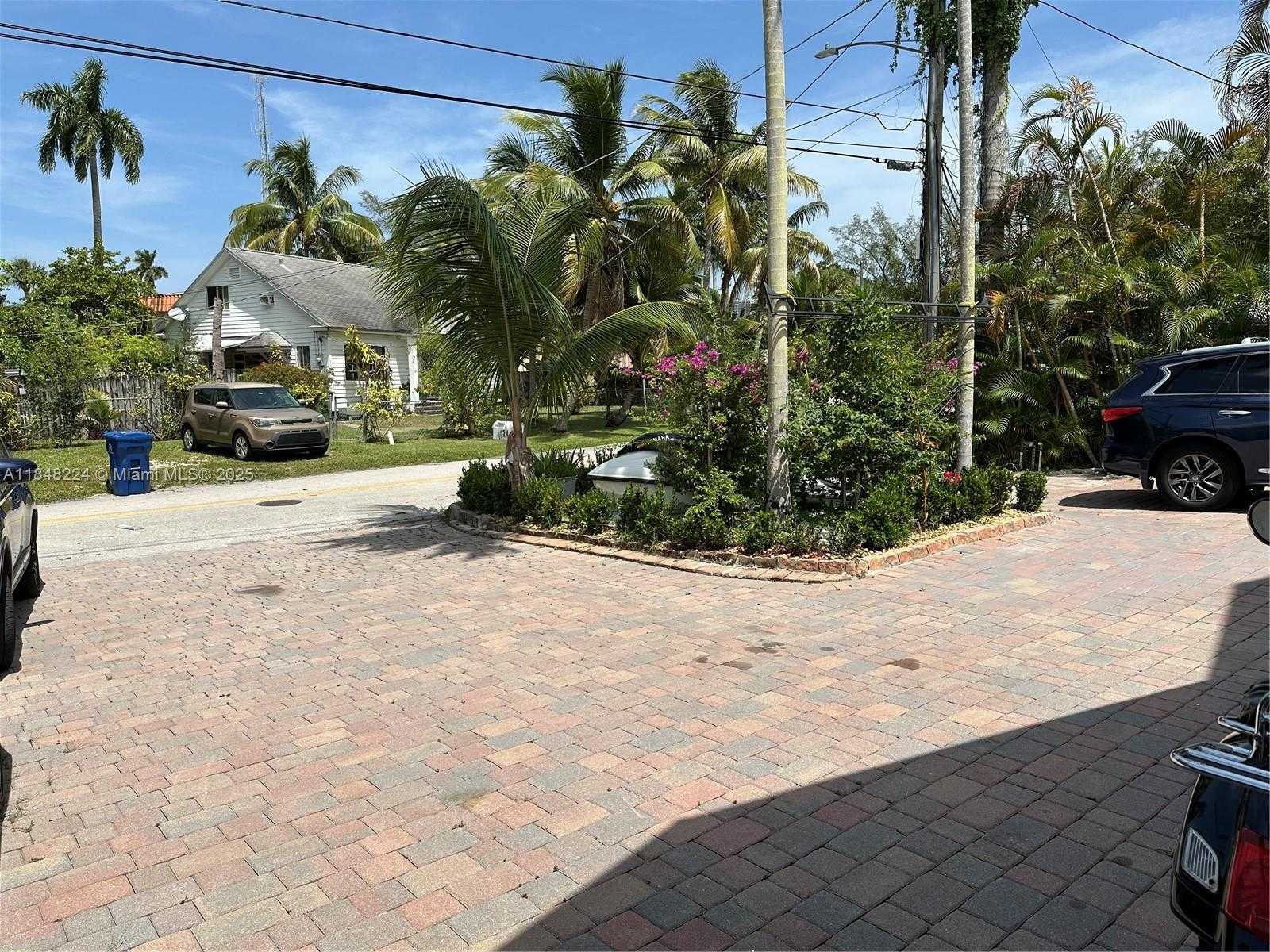 Small Image of 1524 ARGYLE DR, Fort Lauderdale Number 40
