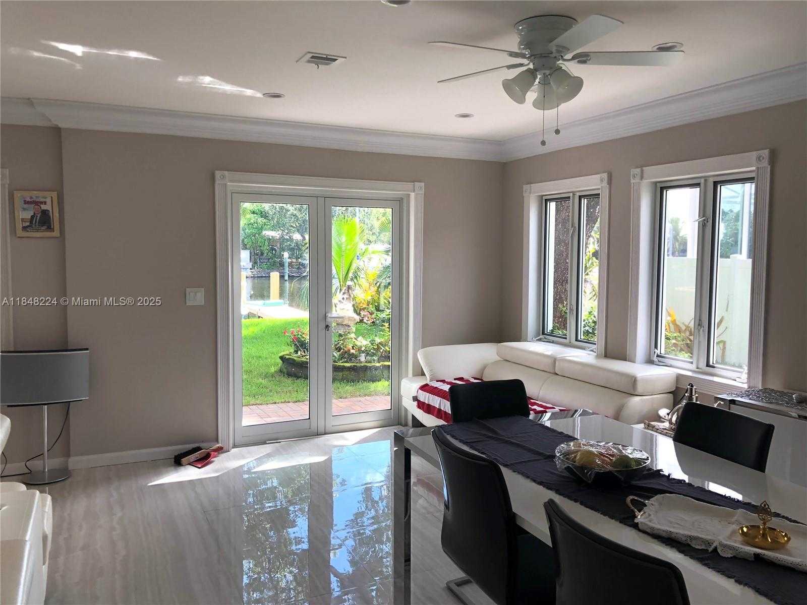 Small Image of 1524 ARGYLE DR, Fort Lauderdale Number 8