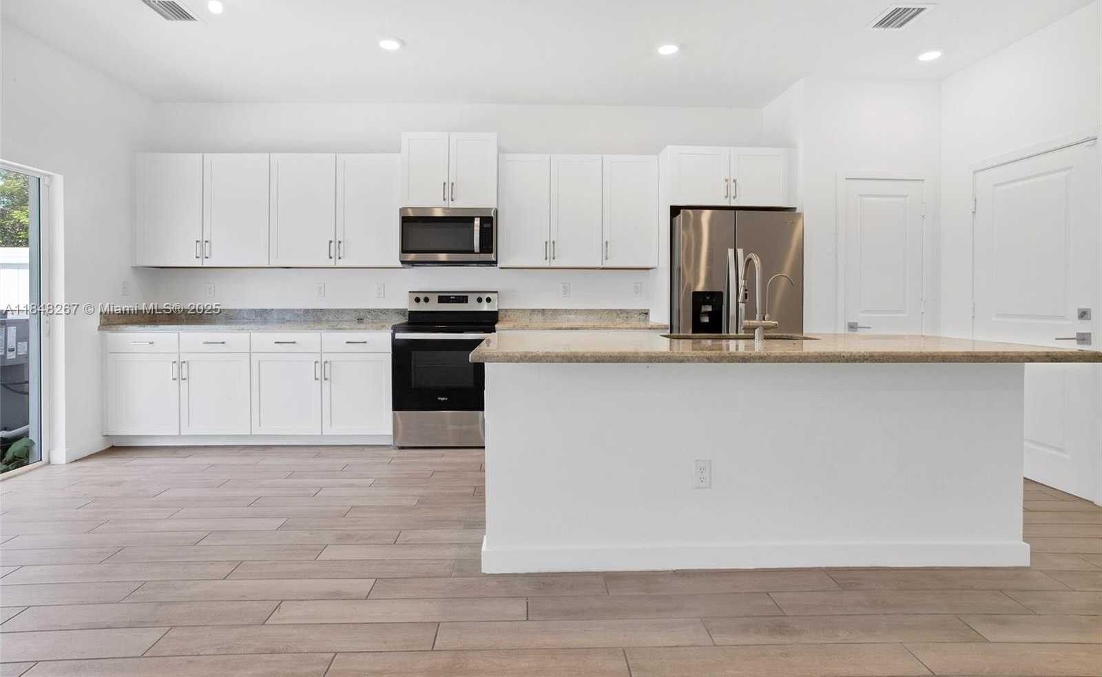 Small Image of 846 SOUTH EAST 19TH ST, Homestead Number 13