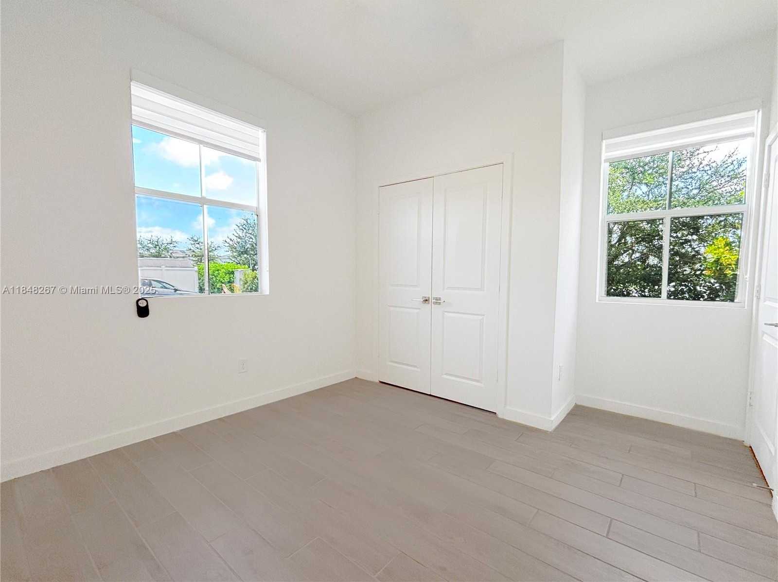 Small Image of 846 SOUTH EAST 19TH ST, Homestead Number 17