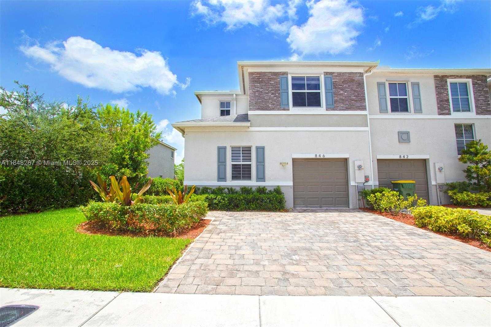 Small Image of 846 SOUTH EAST 19TH ST, Homestead Number 2