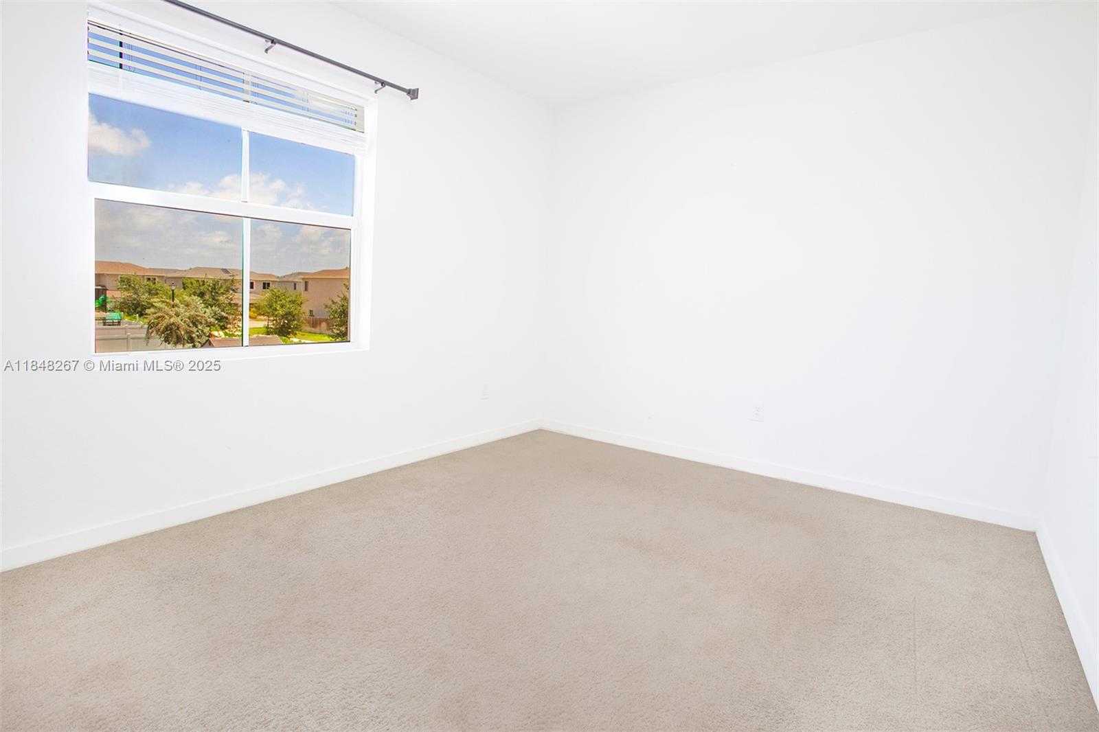 Small Image of 846 SOUTH EAST 19TH ST, Homestead Number 33