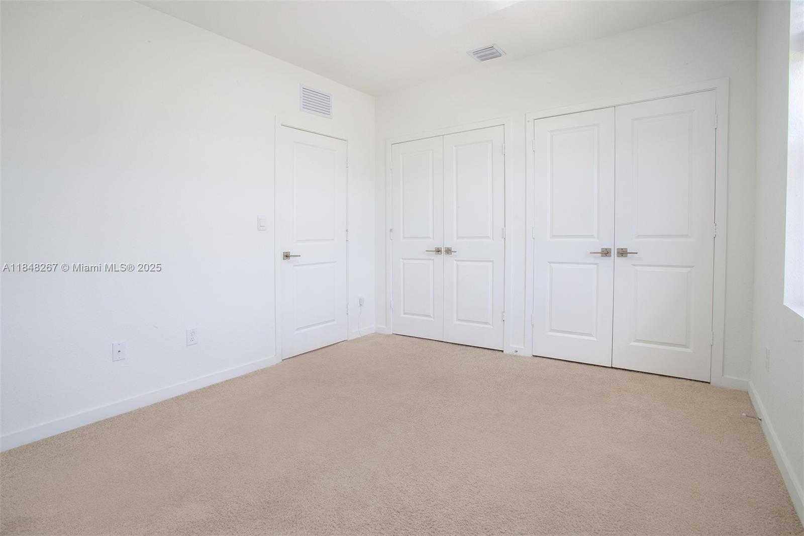 Small Image of 846 SOUTH EAST 19TH ST, Homestead Number 35