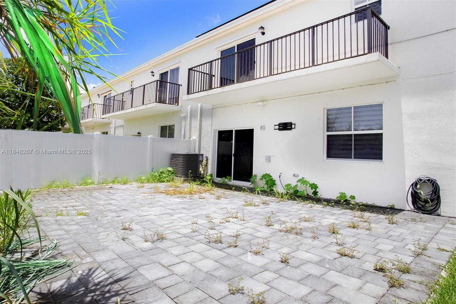 Small Image of 846 SOUTH EAST 19TH ST, Homestead Number 39