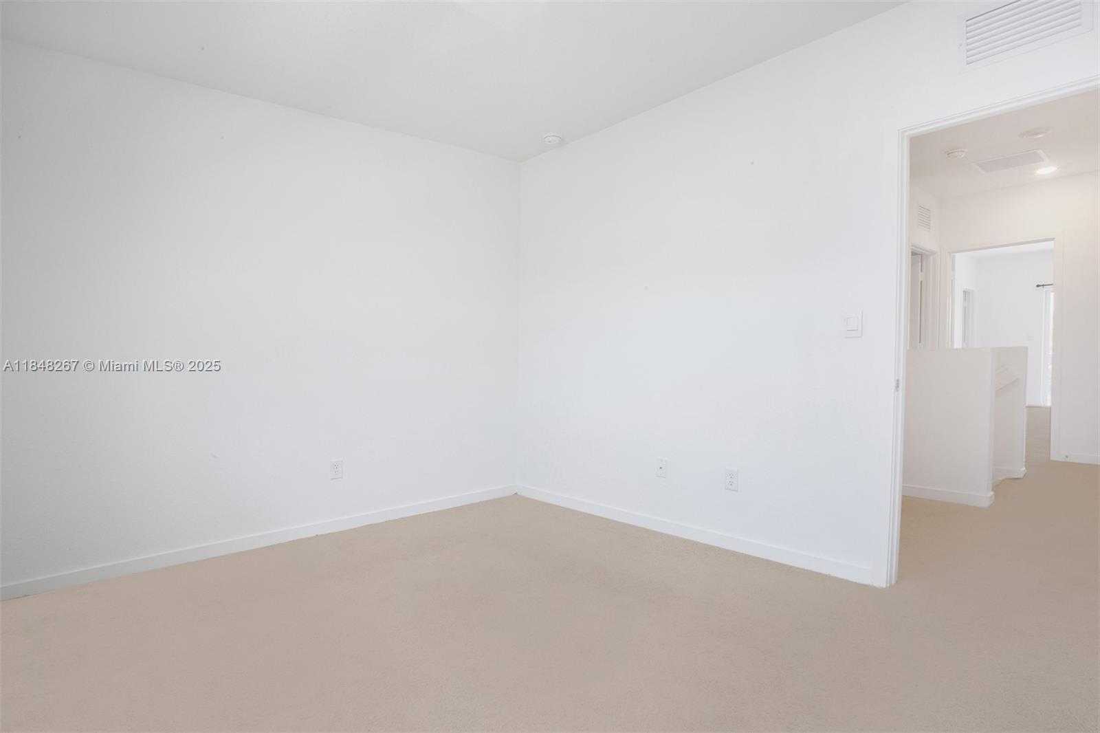 Small Image of 846 SOUTH EAST 19TH ST, Homestead Number 41