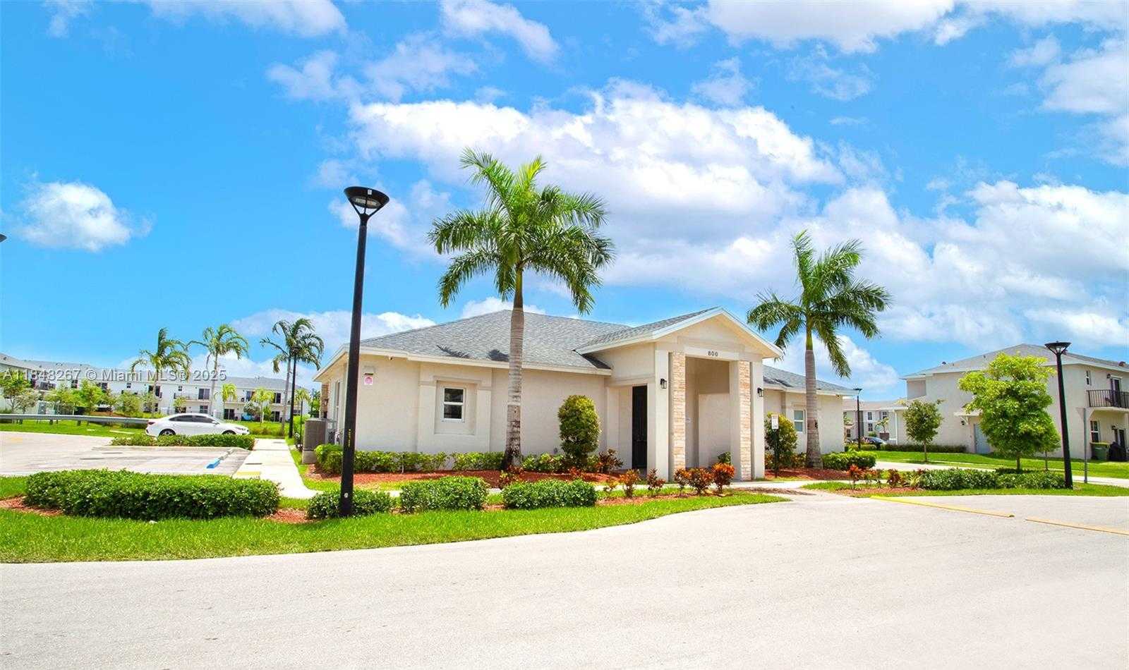 Small Image of 846 SOUTH EAST 19TH ST, Homestead Number 45