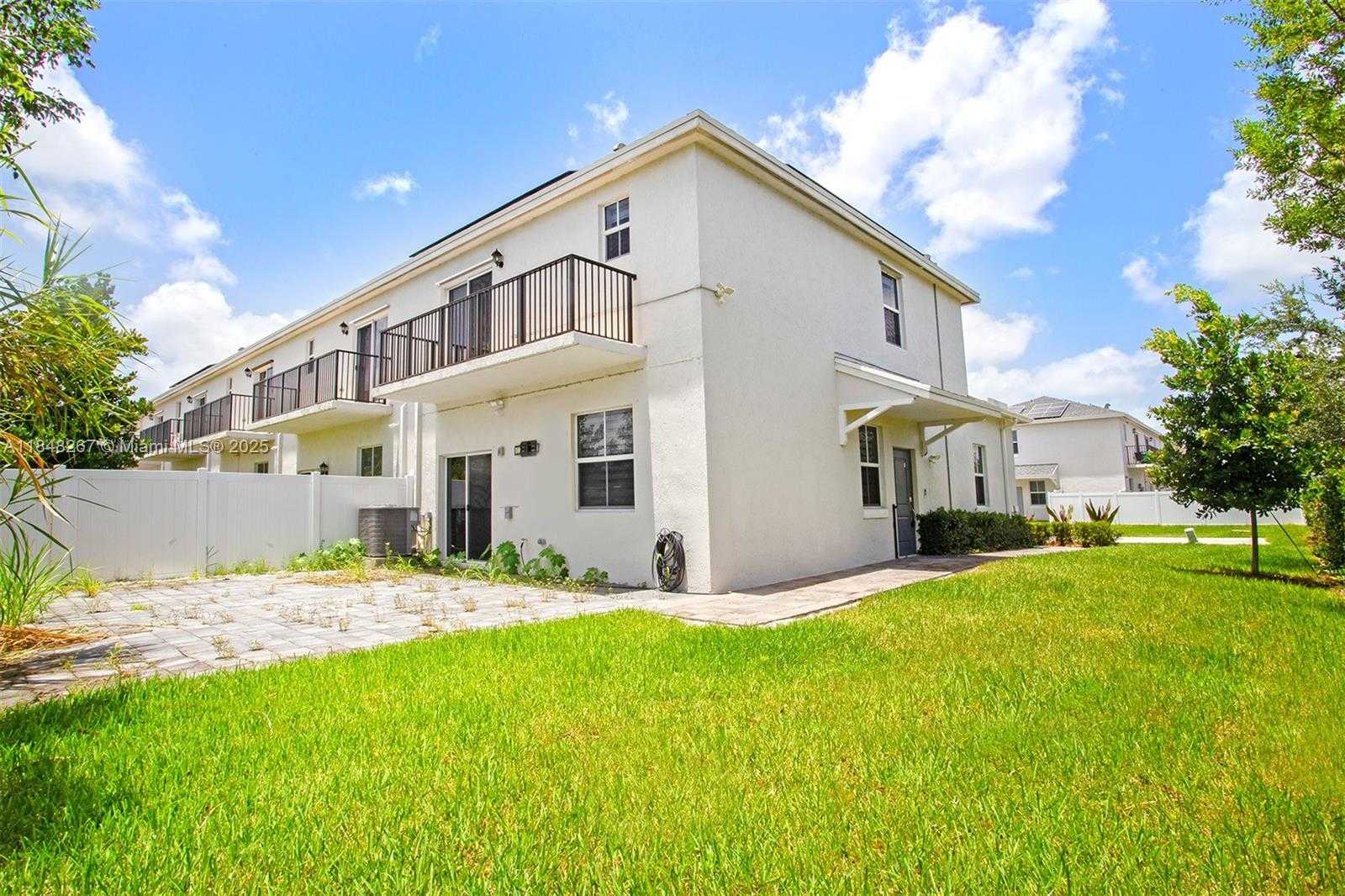 Small Image of 846 SOUTH EAST 19TH ST, Homestead Number 46