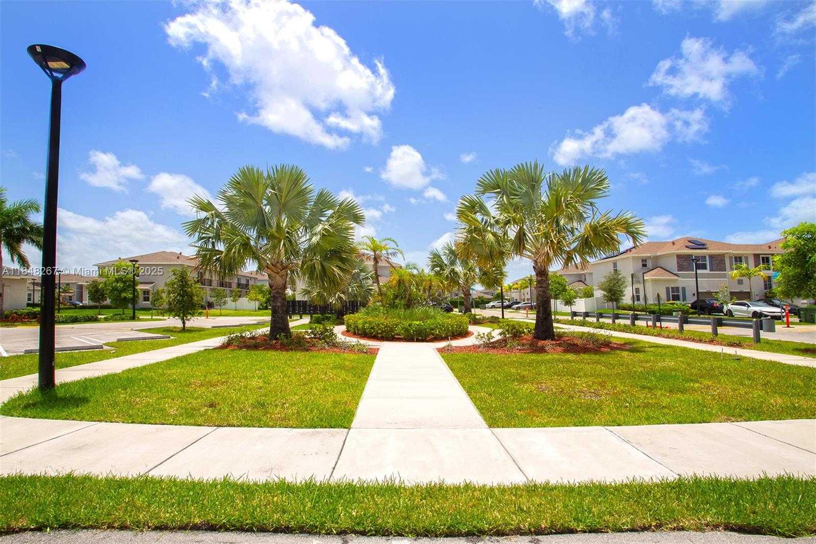 Small Image of 846 SOUTH EAST 19TH ST, Homestead Number 49