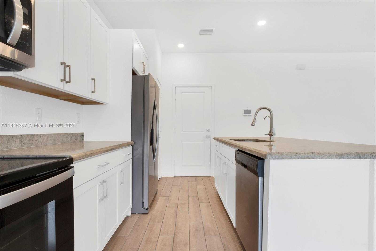 Small Image of 846 SOUTH EAST 19TH ST, Homestead Number 55