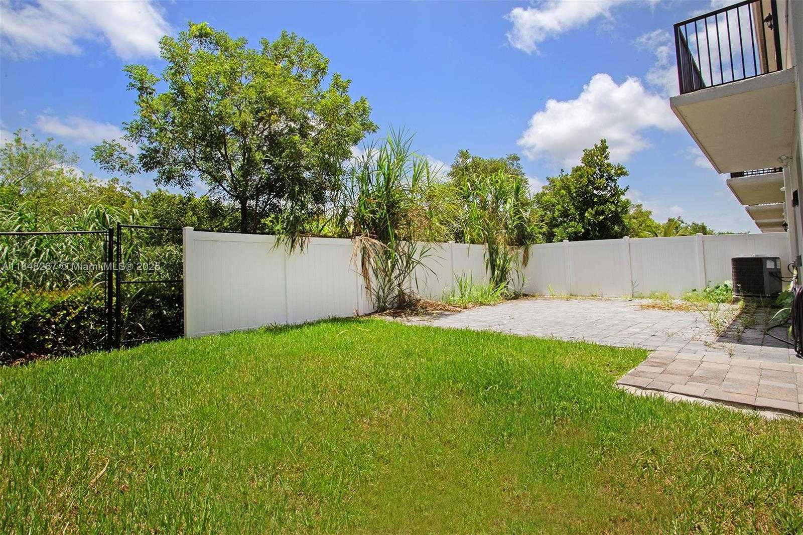 Small Image of 846 SOUTH EAST 19TH ST, Homestead Number 64