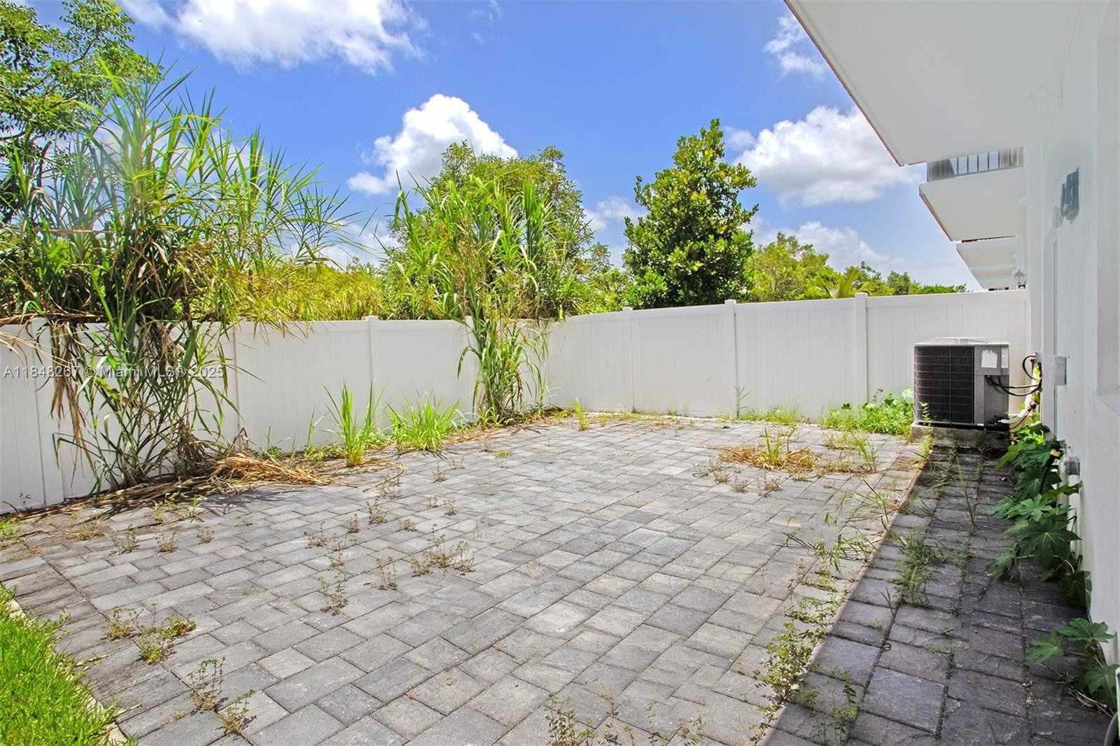 Small Image of 846 SOUTH EAST 19TH ST, Homestead Number 65