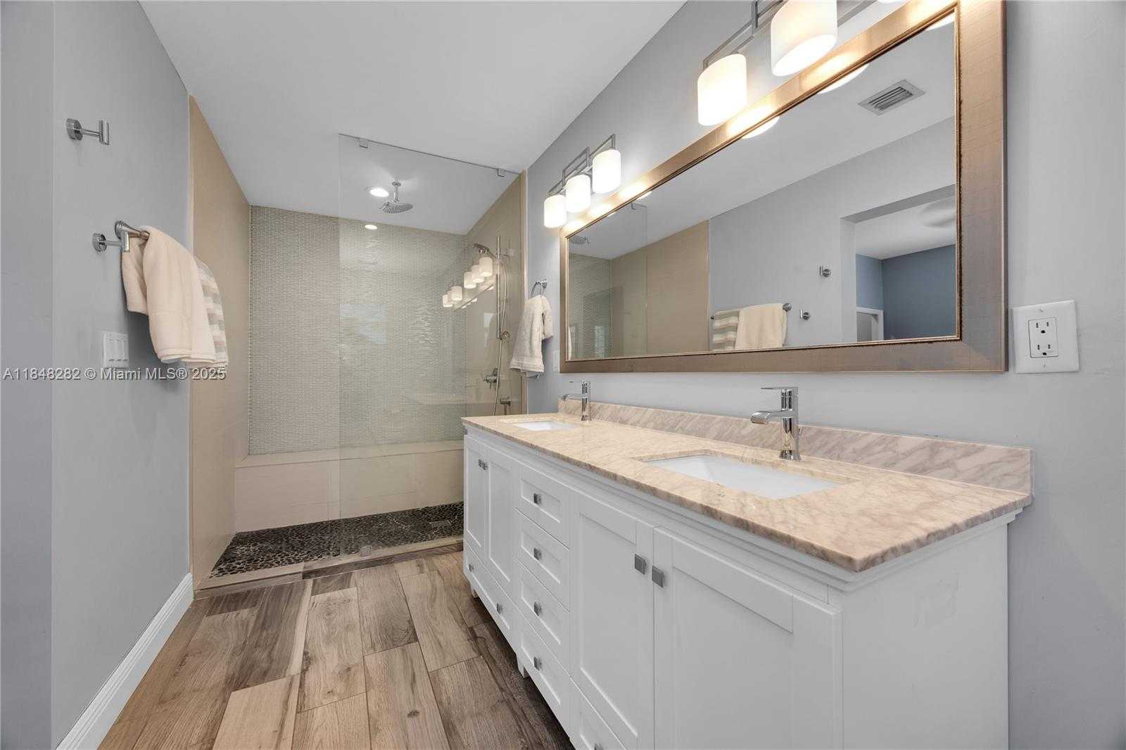 Small Image of 6020 SOUTH WEST 46TH ST, Miami Number 15