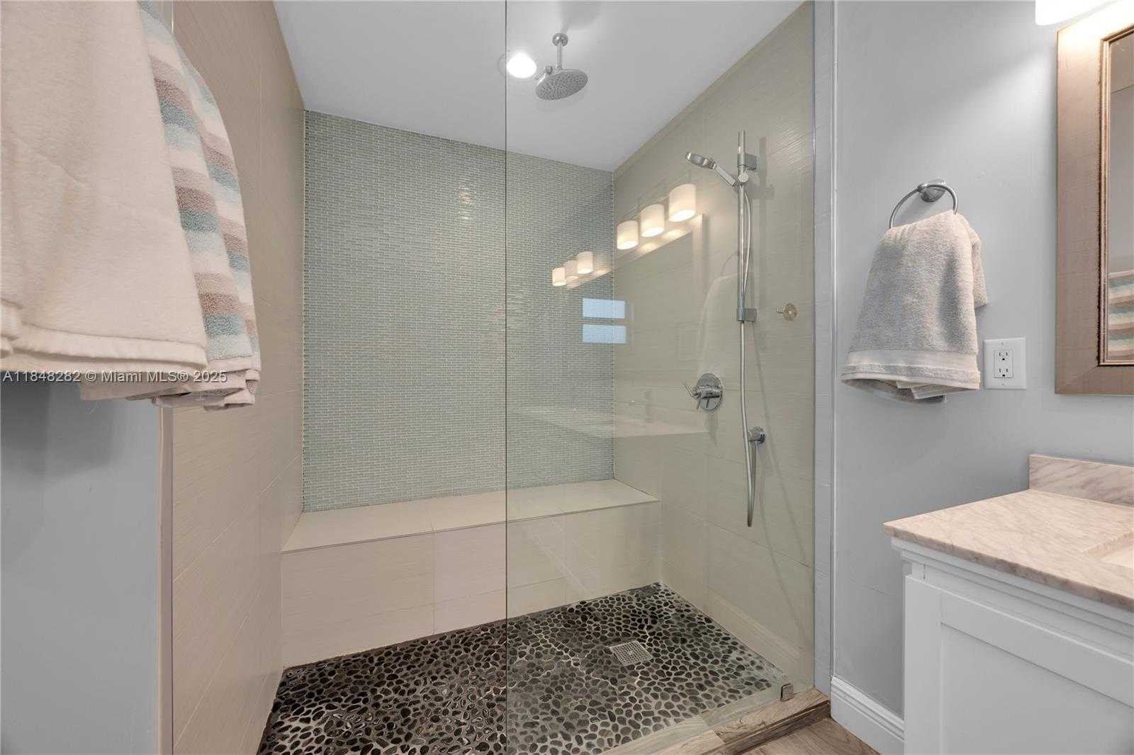 Small Image of 6020 SOUTH WEST 46TH ST, Miami Number 17