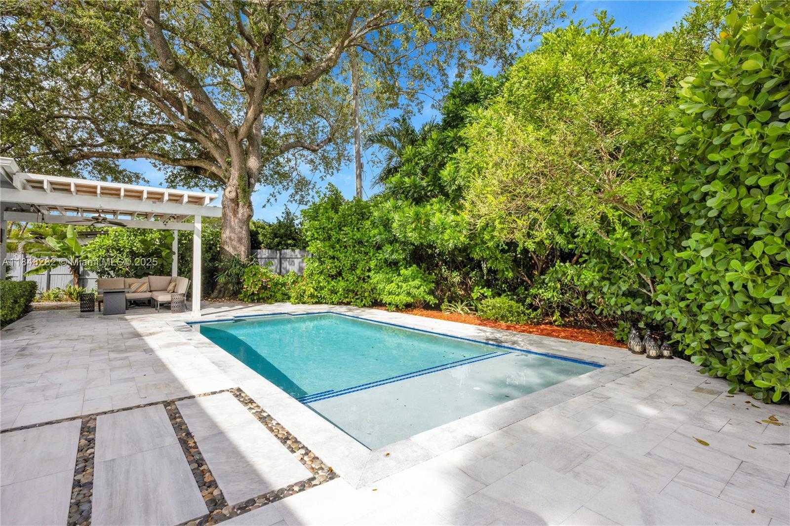 Small Image of 6020 SOUTH WEST 46TH ST, Miami Number 22