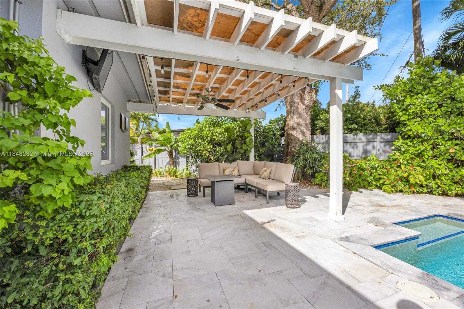 Small Image of 6020 SOUTH WEST 46TH ST, Miami Number 24