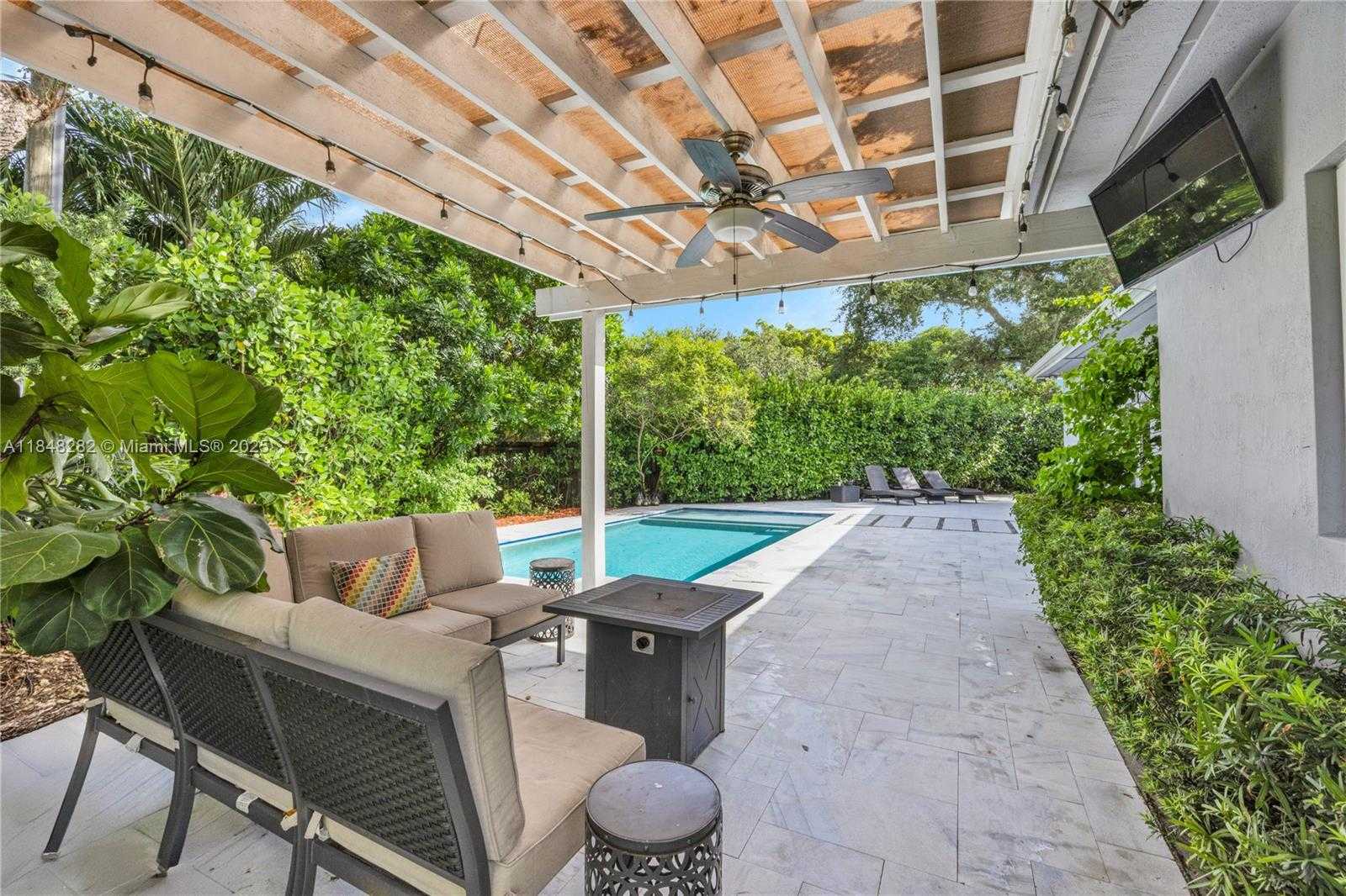 Small Image of 6020 SOUTH WEST 46TH ST, Miami Number 25