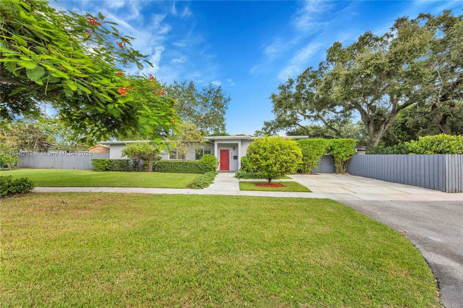 Small Image of 6020 SOUTH WEST 46TH ST, Miami Number 34