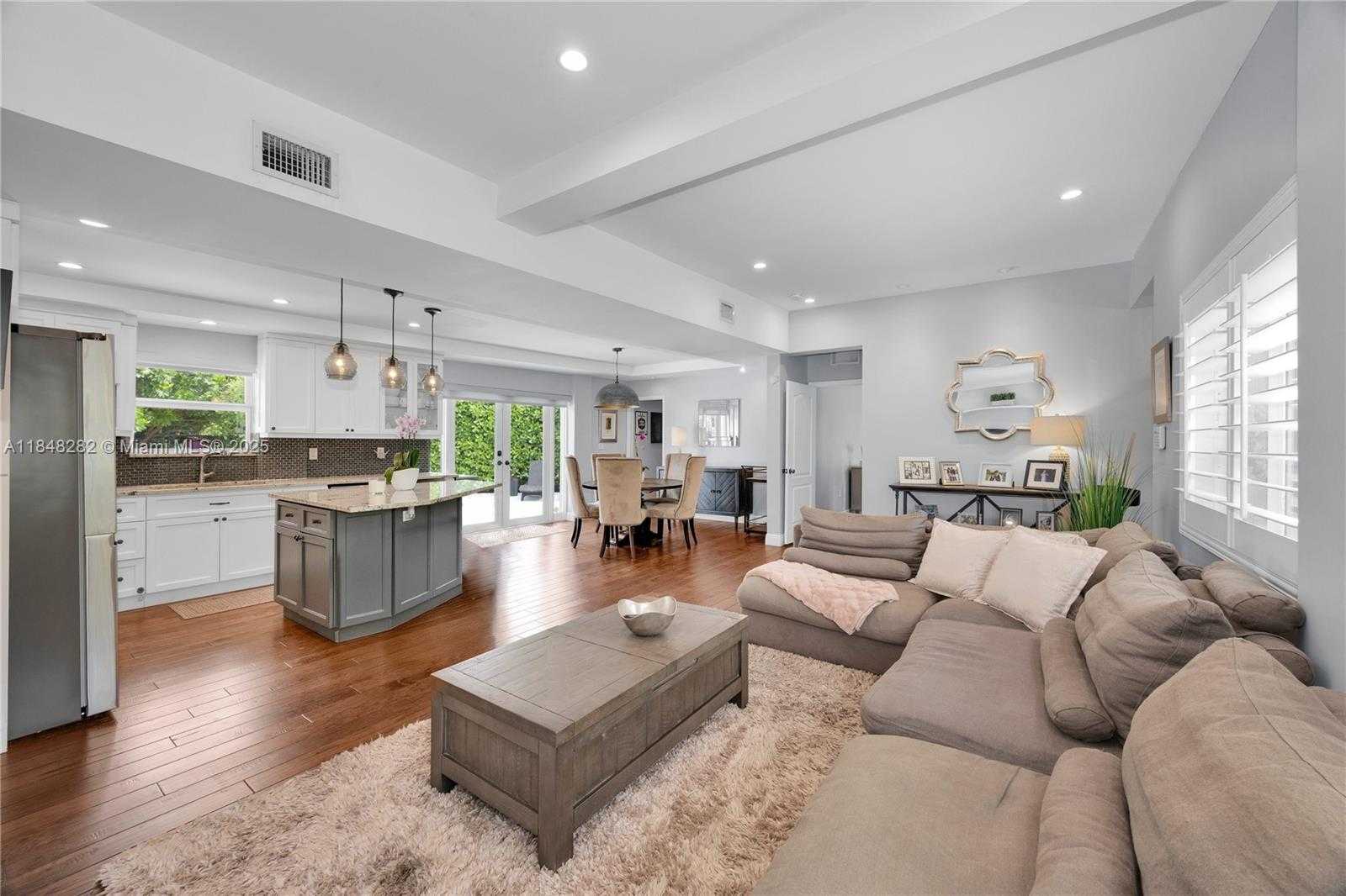 Small Image of 6020 SOUTH WEST 46TH ST, Miami Number 4