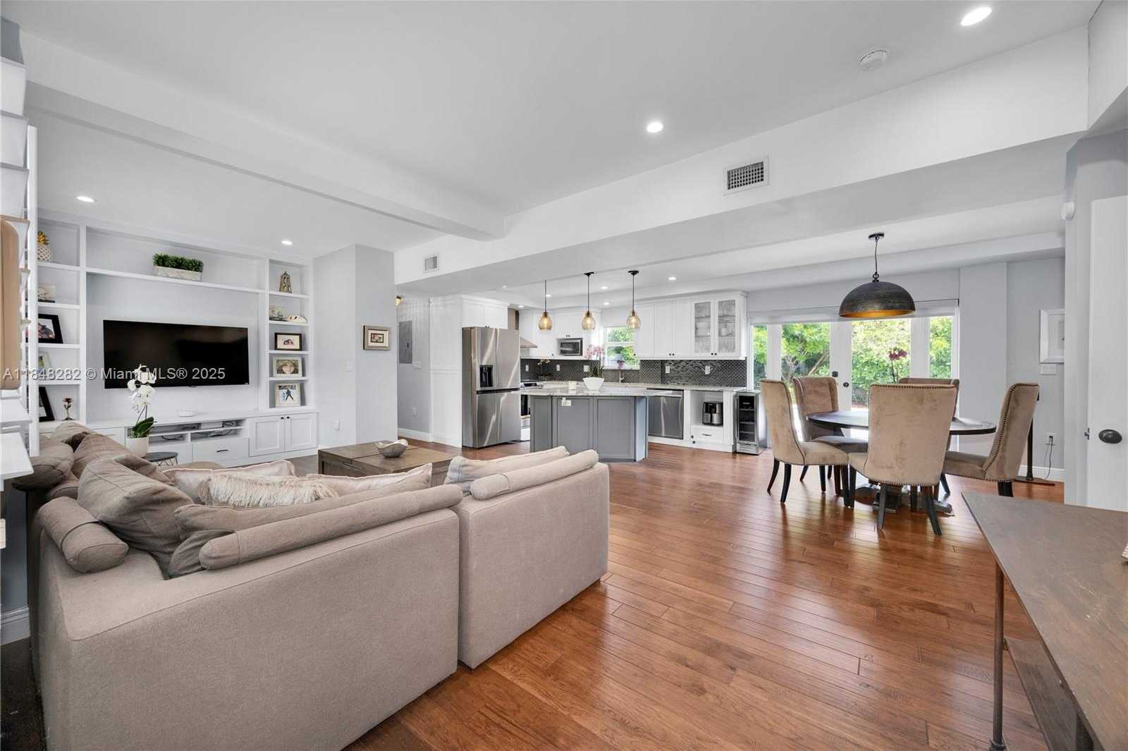 Small Image of 6020 SOUTH WEST 46TH ST, Miami Number 6