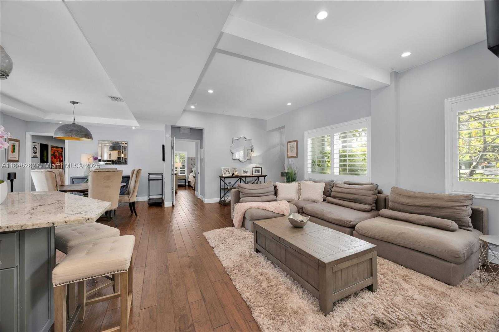 Small Image of 6020 SOUTH WEST 46TH ST, Miami Number 7