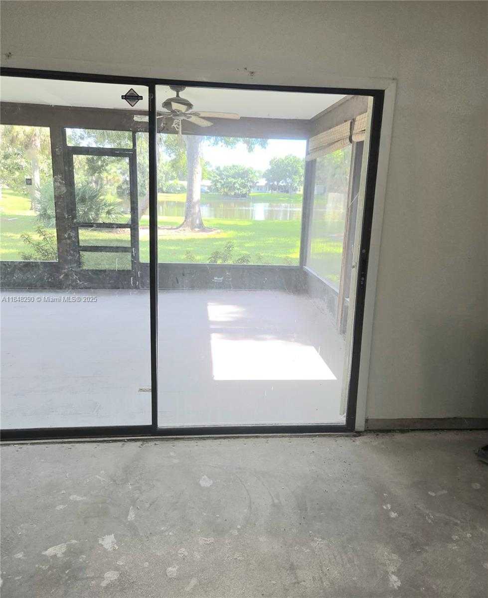 Small Image of 8103 SANTA CLARA BLVD, Fort Pierce Number 14