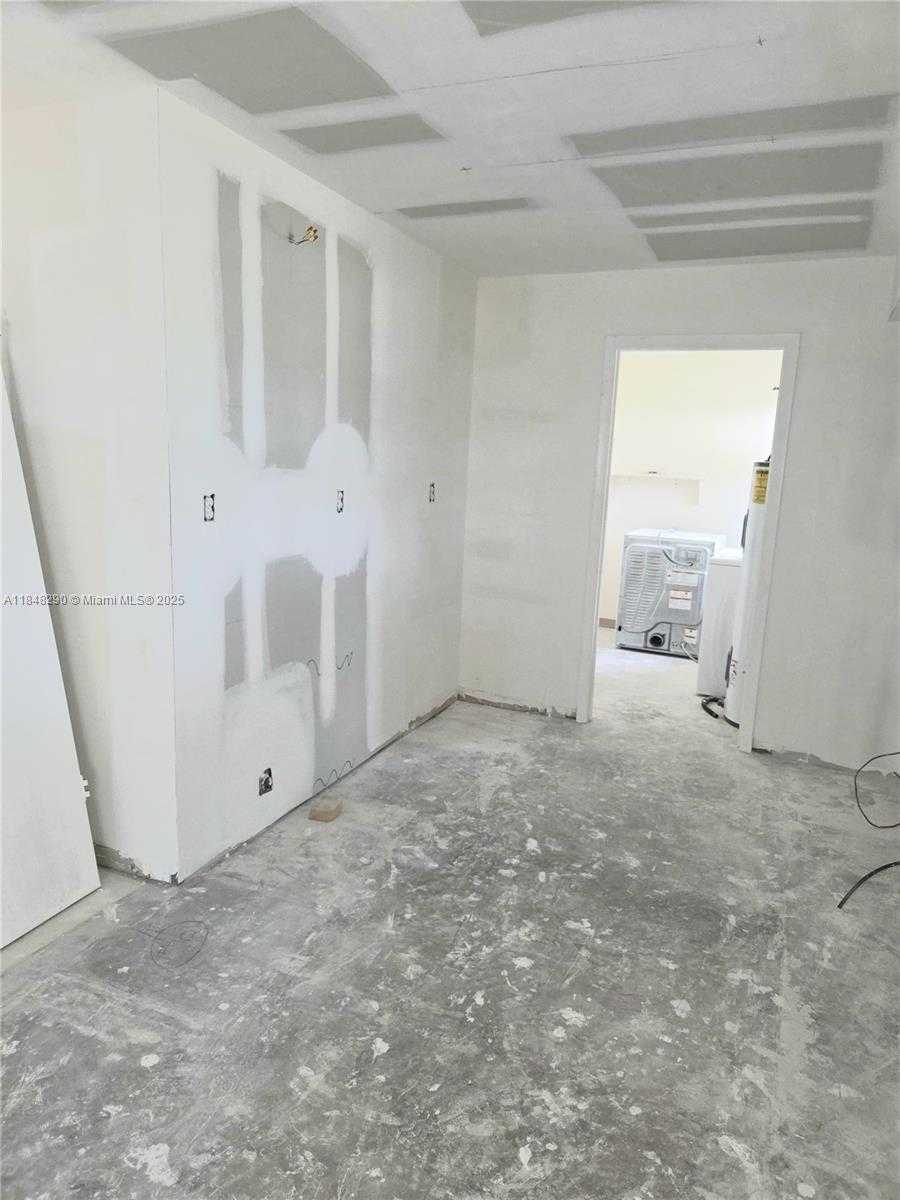 Small Image of 8103 SANTA CLARA BLVD, Fort Pierce Number 16