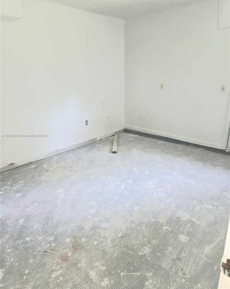 Small Image of 8103 SANTA CLARA BLVD, Fort Pierce Number 17