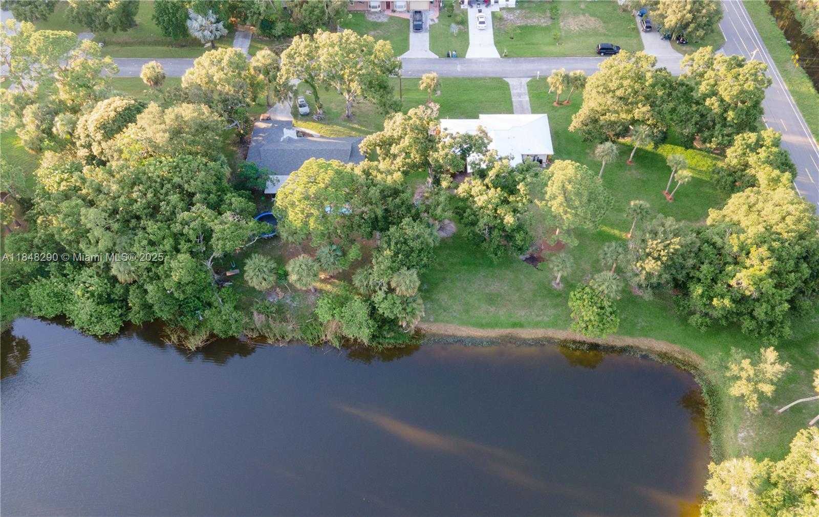 Small Image of 8103 SANTA CLARA BLVD, Fort Pierce Number 26